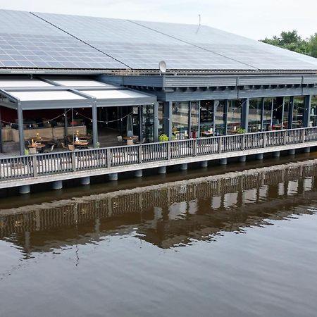 Veenland Hotel Haren Bagian luar foto