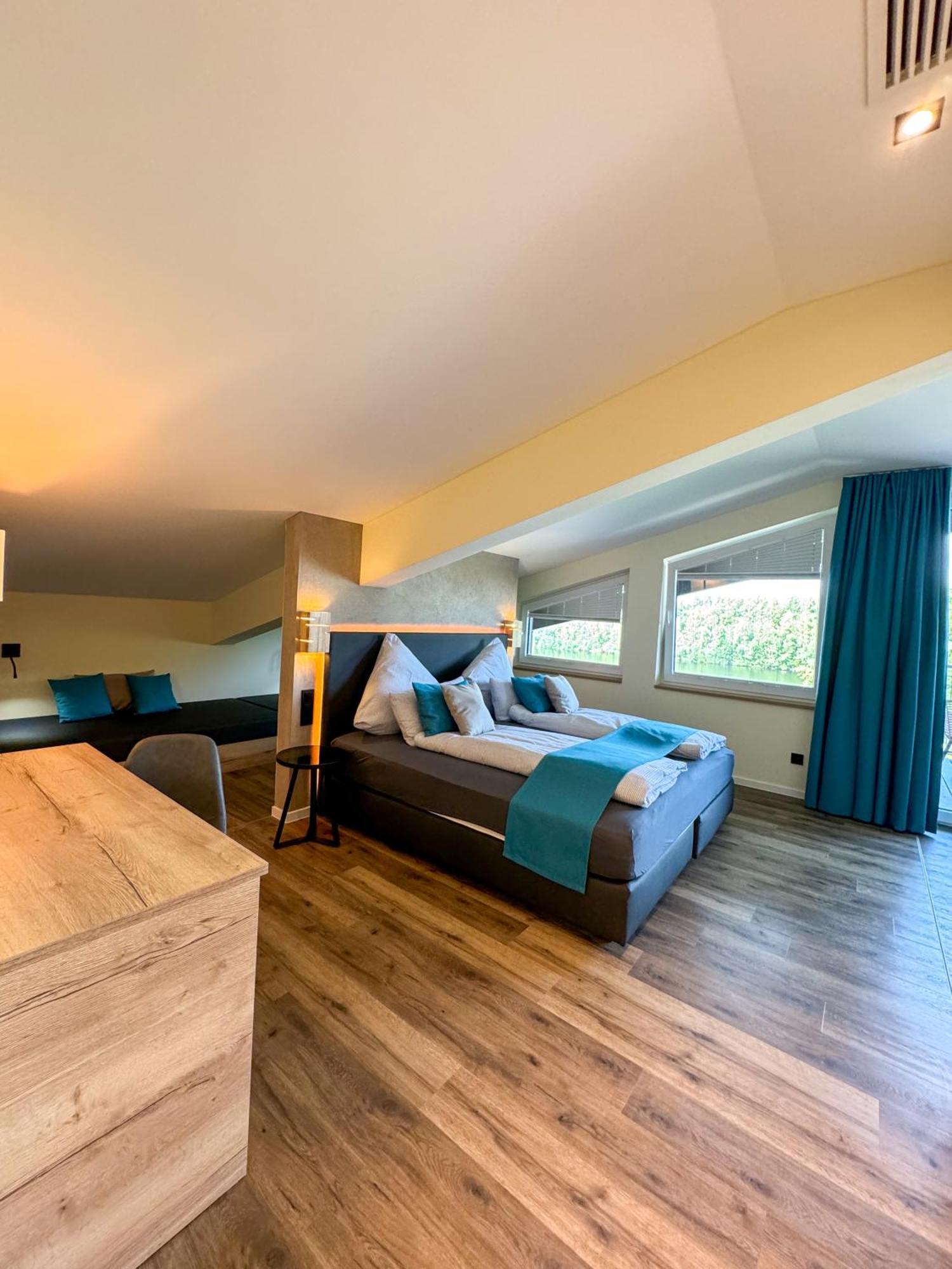 Veenland Hotel Haren Bagian luar foto