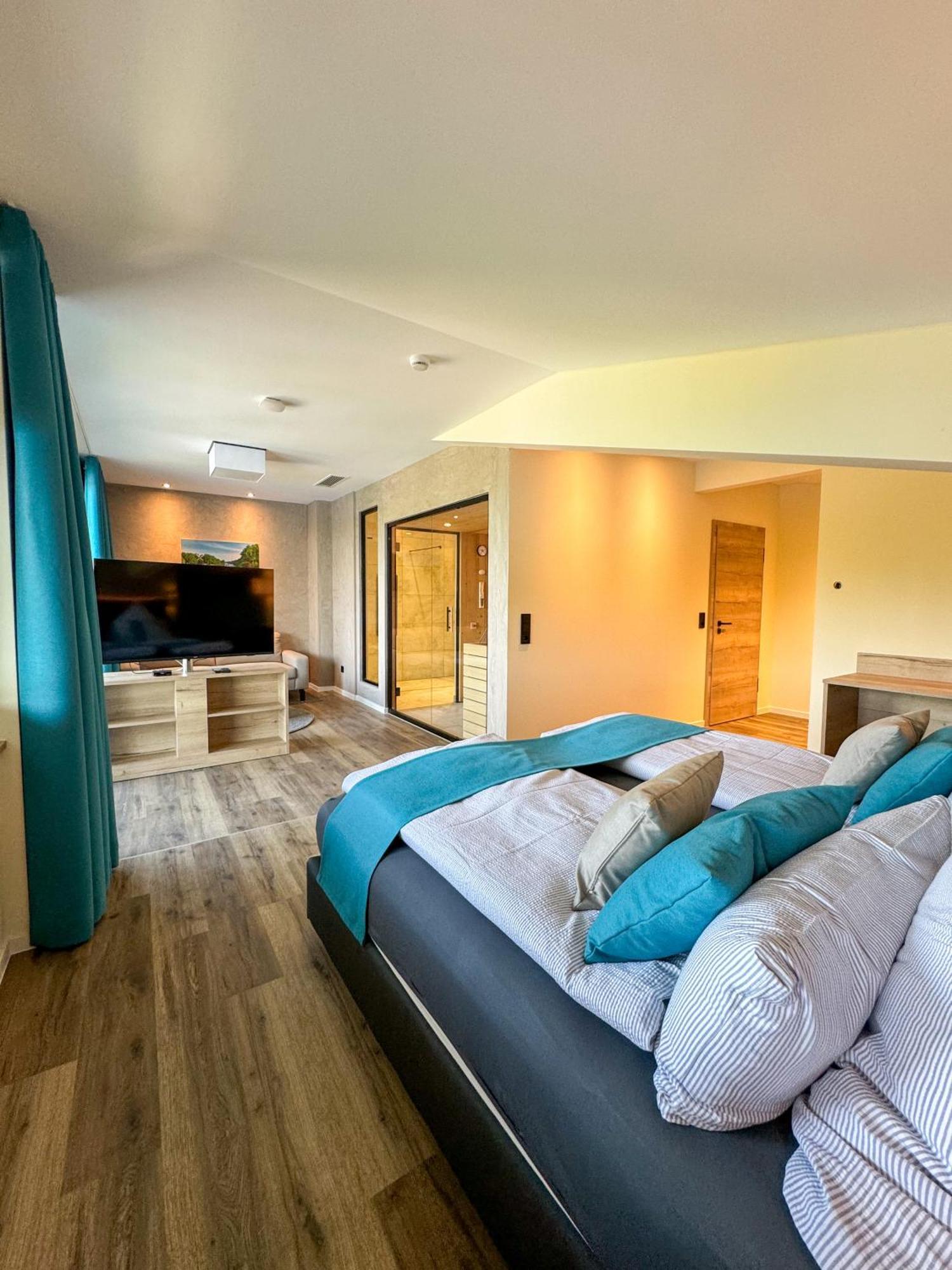 Veenland Hotel Haren Bagian luar foto