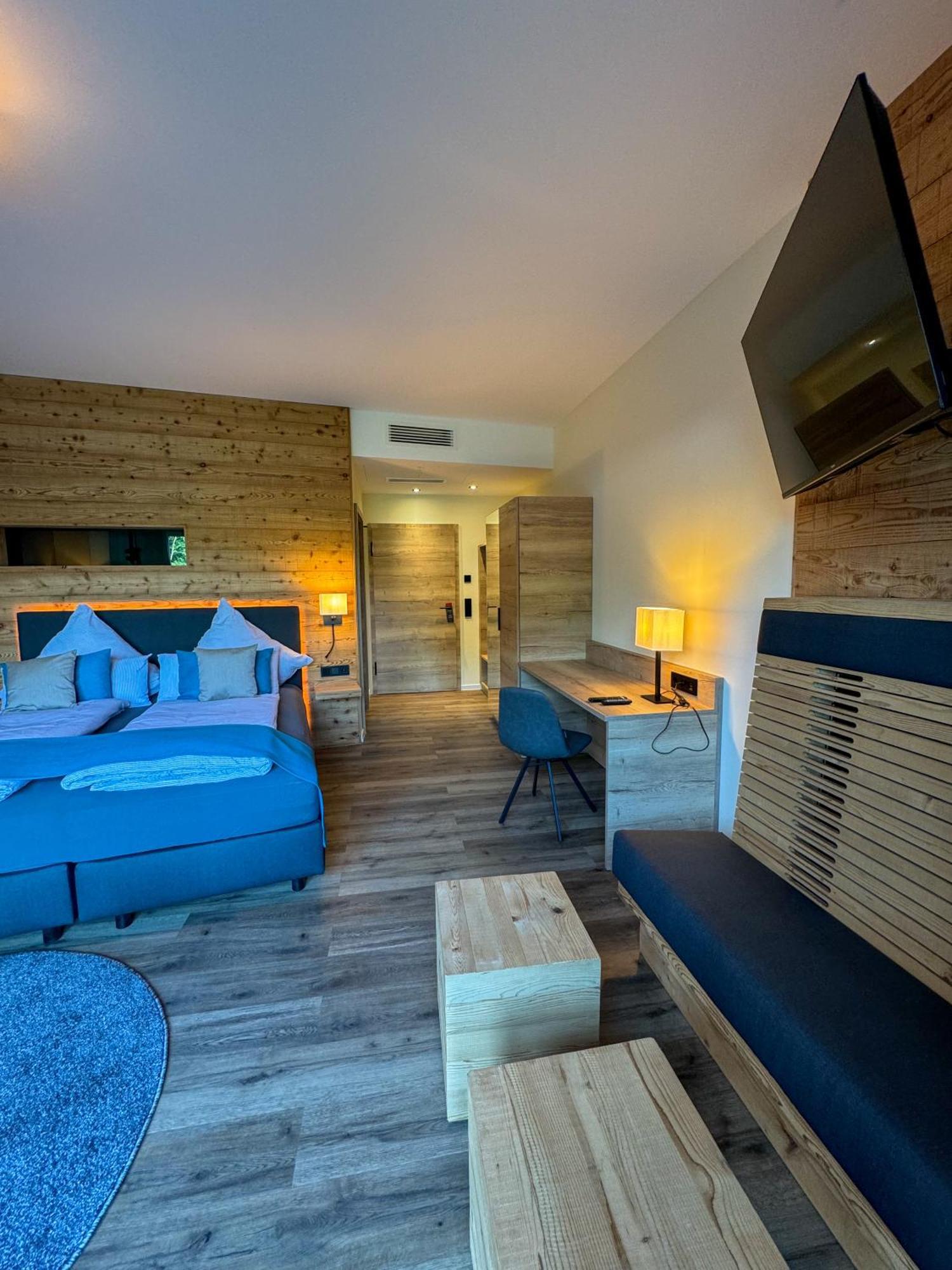 Veenland Hotel Haren Bagian luar foto