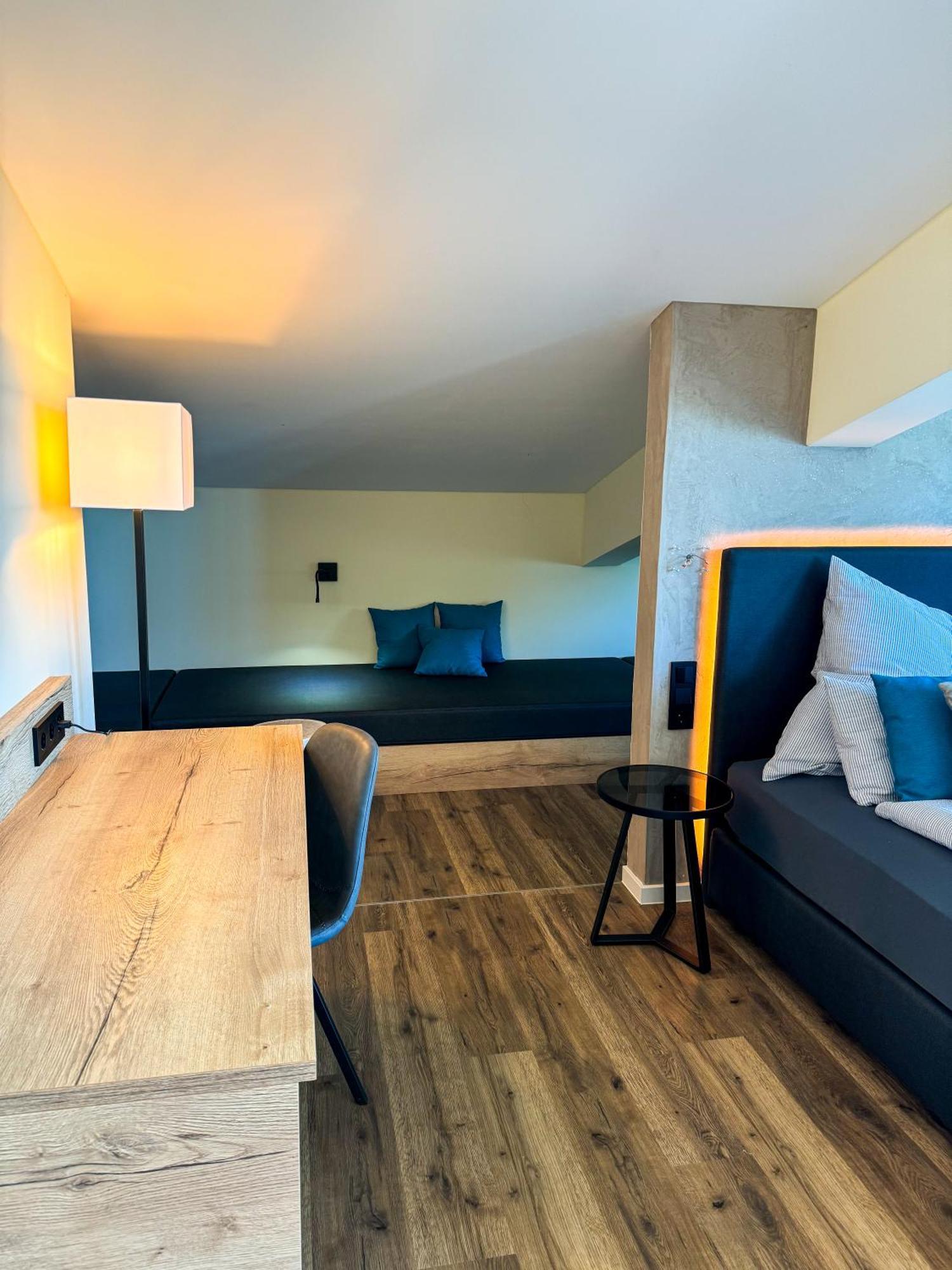 Veenland Hotel Haren Bagian luar foto