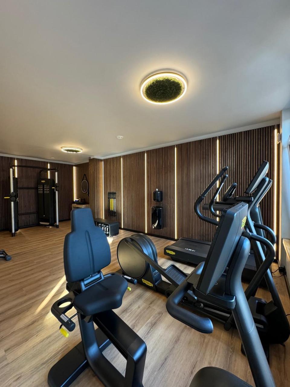 Veenland Hotel Haren Bagian luar foto